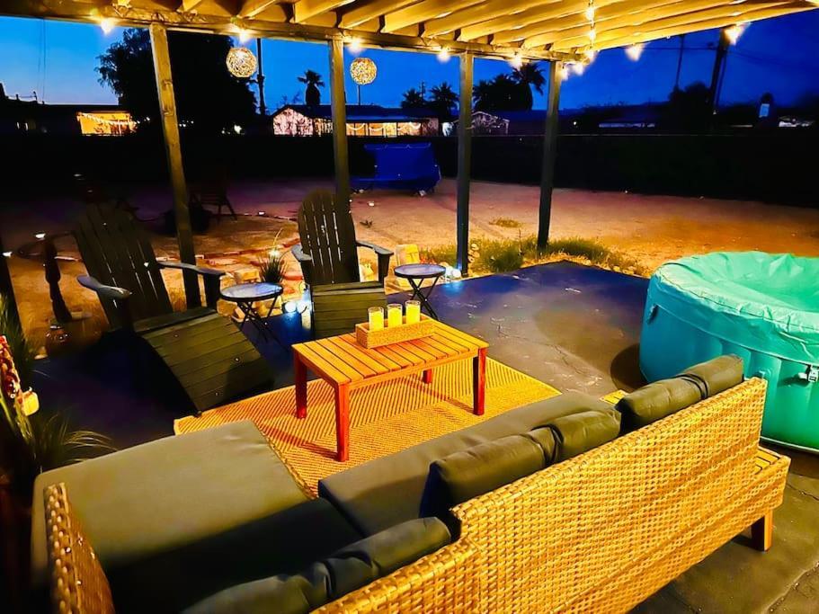 The Desert Monroe-Hot Tub-Firepit-Games-By Joshua Tree National Park Twentynine Palms Luaran gambar